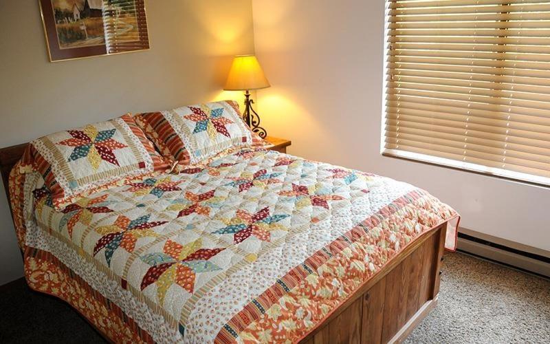 Seven Springs Swiss Mountain 3 Bedroom Standard Condo, Sleeps 8! Champion