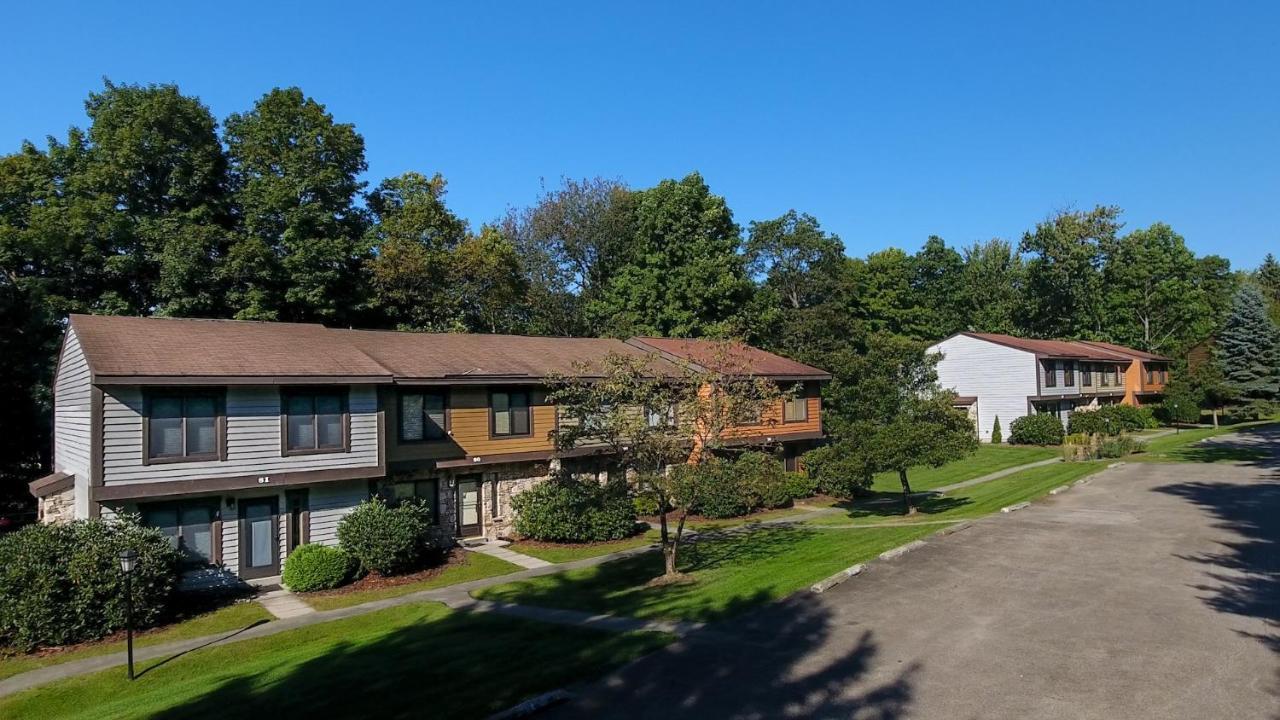 Apartment Seven Springs Swiss Mountain 3 Bedroom Standard Condo, Sleeps 8!